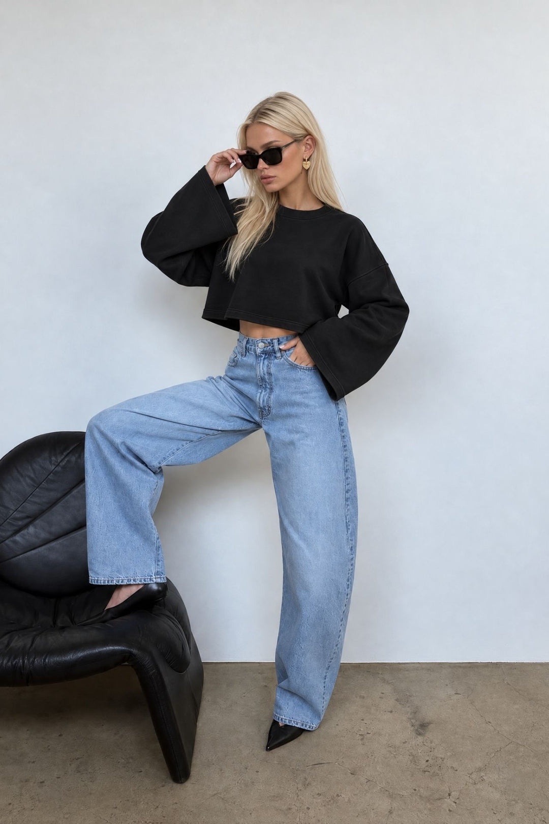 Geniş Kol Bisiklet Yaka Siyah Basic Sweatshirt
