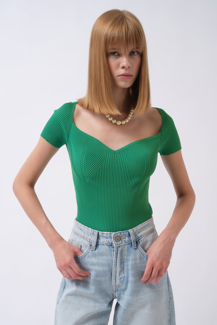 Kare Yaka Yeşil Triko Bluz