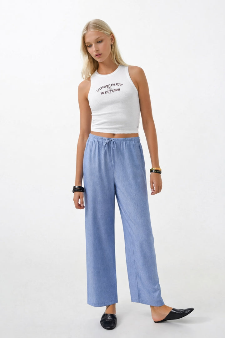 İnce Kemerli Bağcık Detay Açık Mavi Pantolon