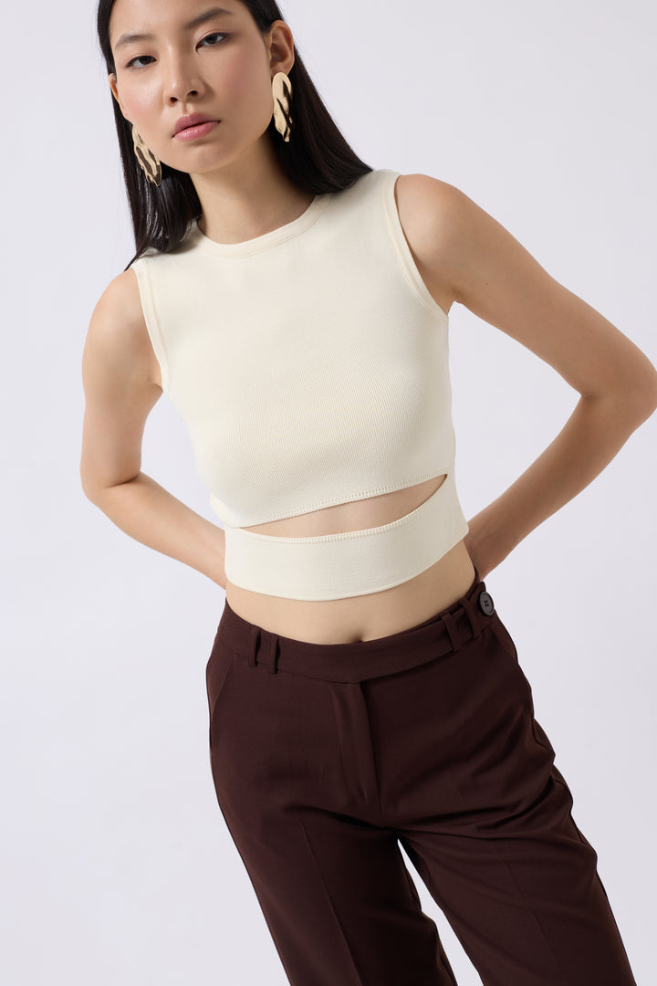 Pencere Detay Ekru Triko Bluz