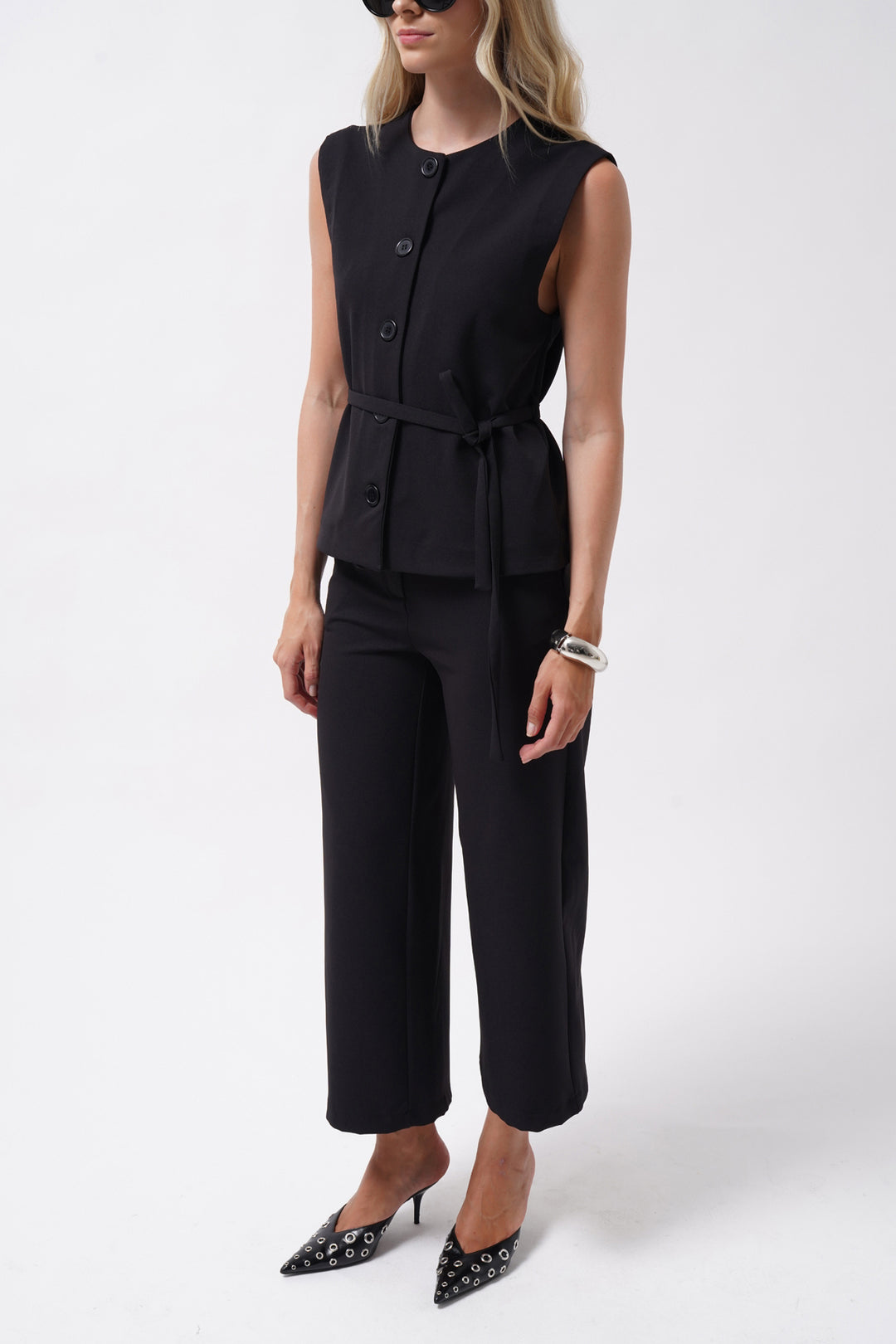 Kuşaklı Dokuma Siyah Yelek