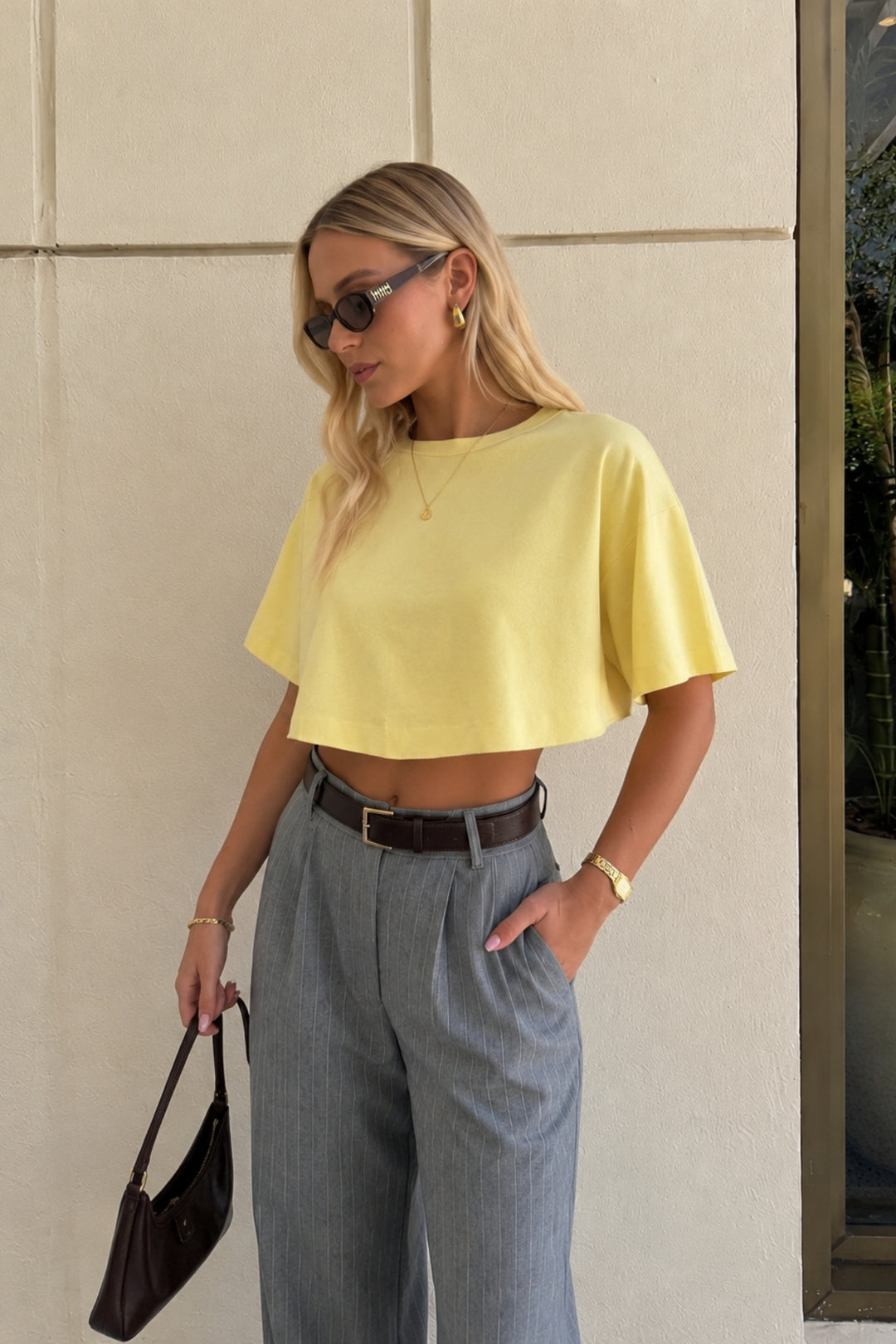 Yıkama Efektli Sarı Crop Tişört