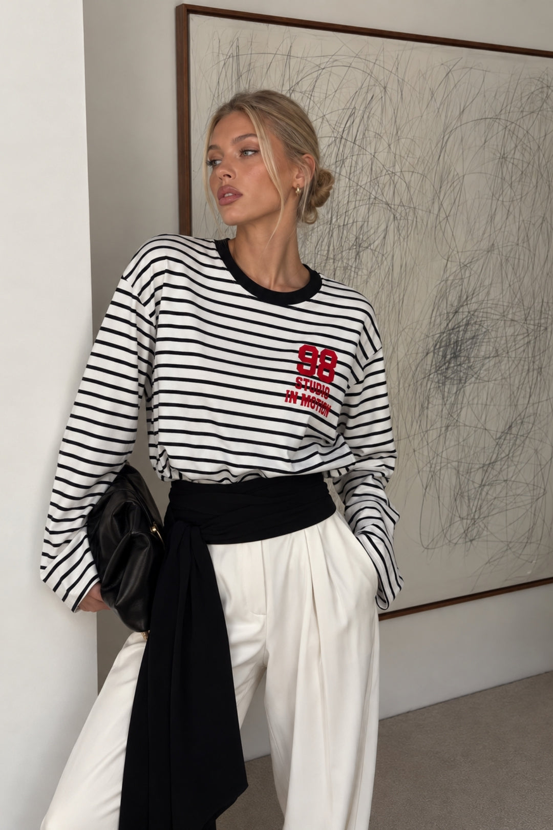 Baskılı Siyah Çizgi Detay Basic Sweatshirt