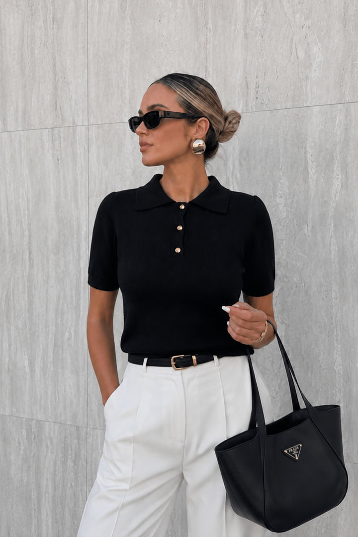 Polo Yaka Gold Düğmeli Siyah Bluz