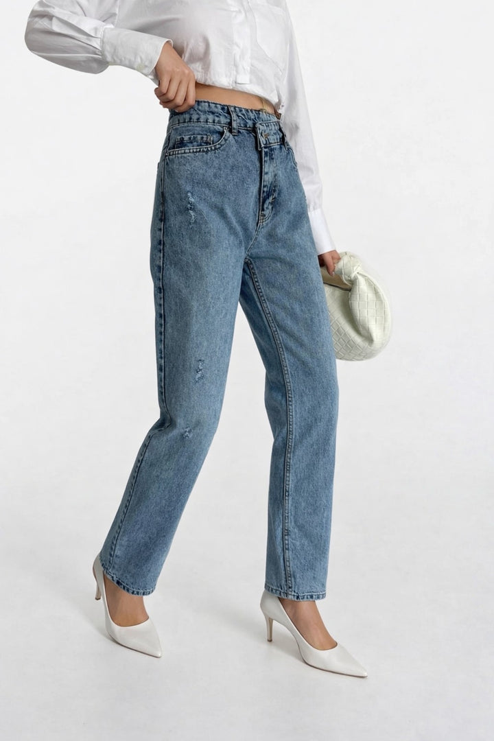 Paçası Yırtık Asimetrik Lazerli Mavi Jean