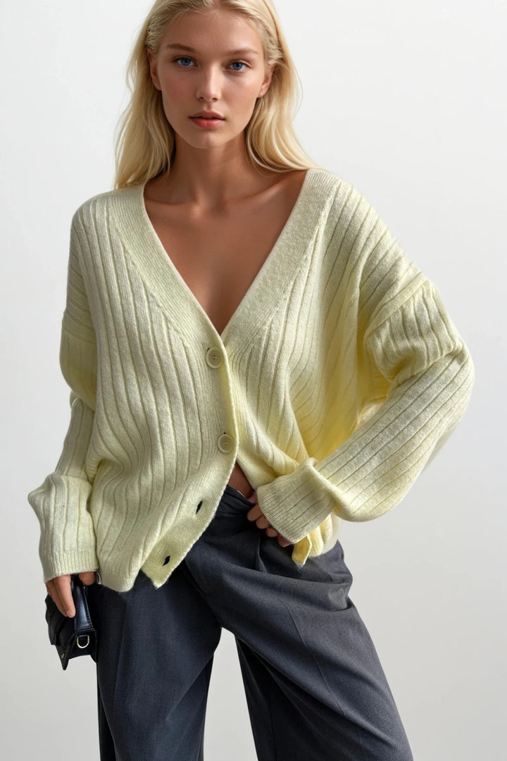 Düğmeli V Yaka Sarı Triko Hırka