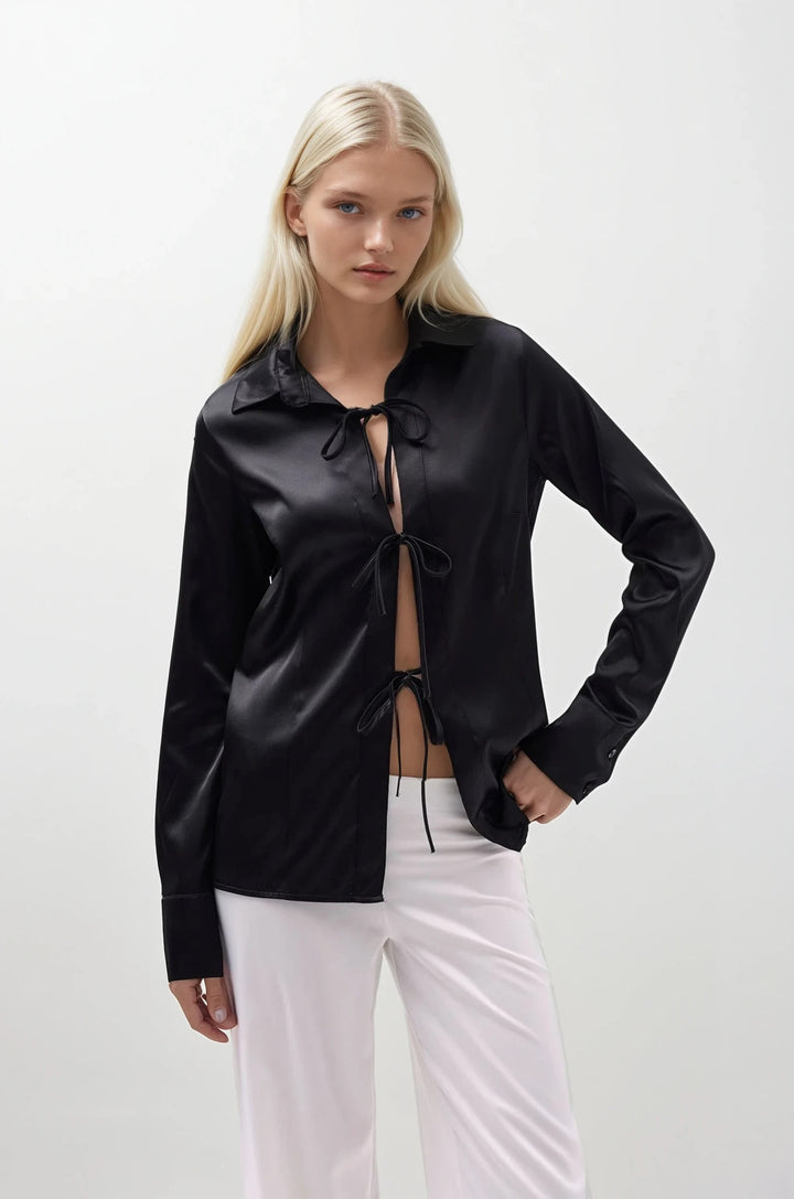 Bağlama Detay Saten Siyah Gömlek