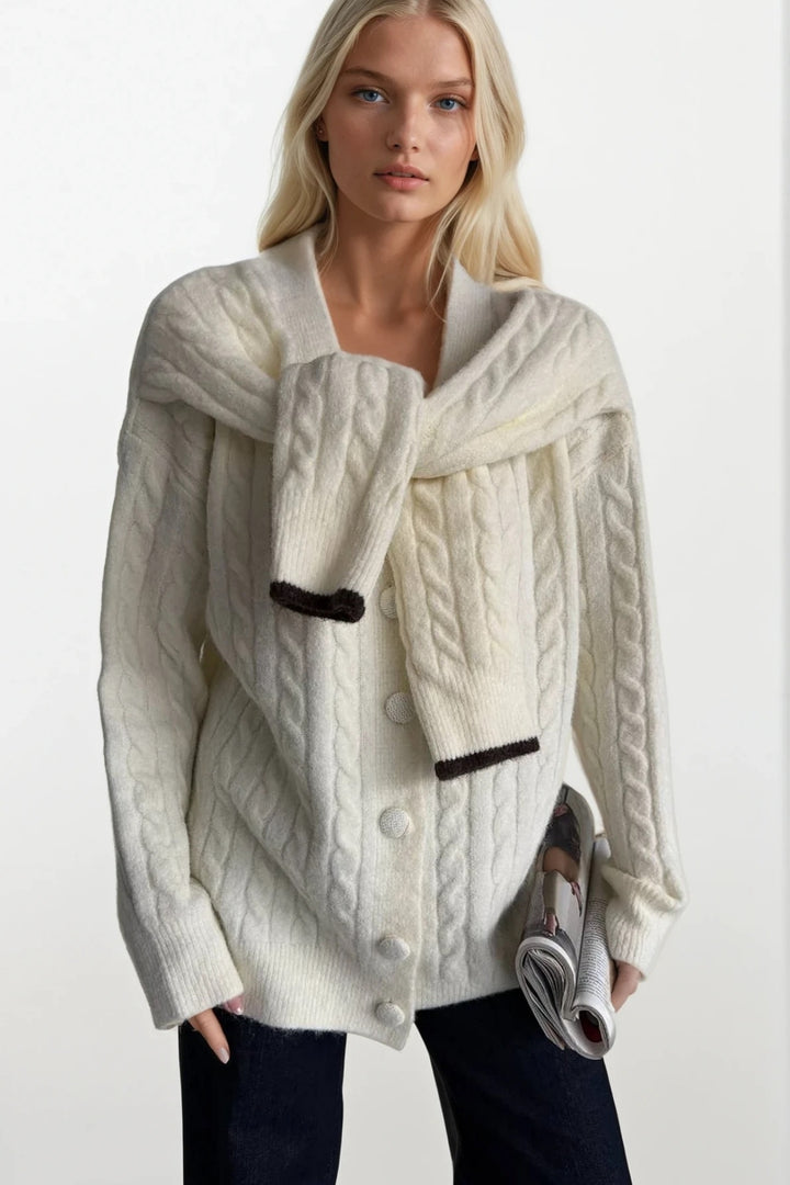 Aksesuar Detay Örgülü Ekru Triko Hırka