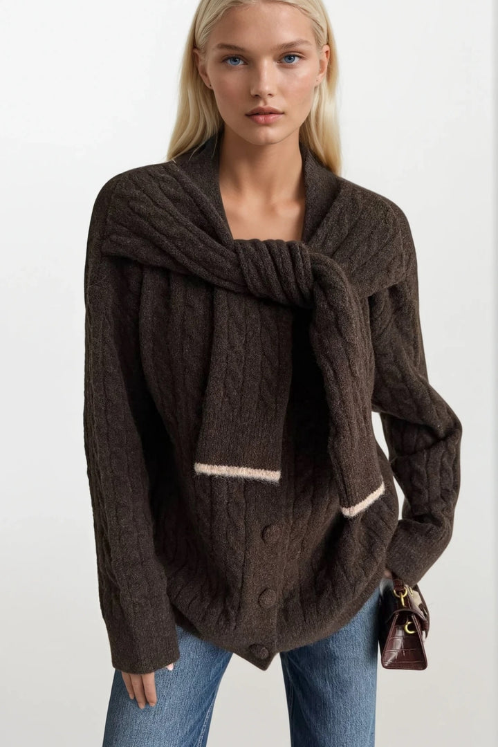 Aksesuar Detay Örgülü Kahve Triko Hırka