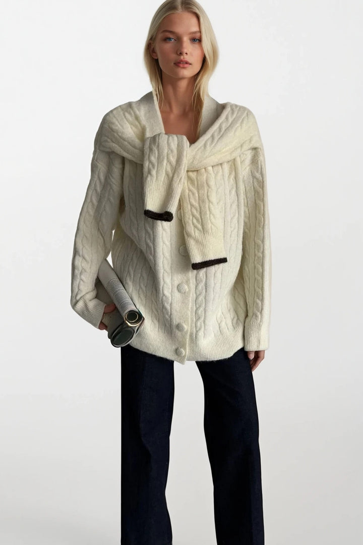 Aksesuar Detay Örgülü Ekru Triko Hırka