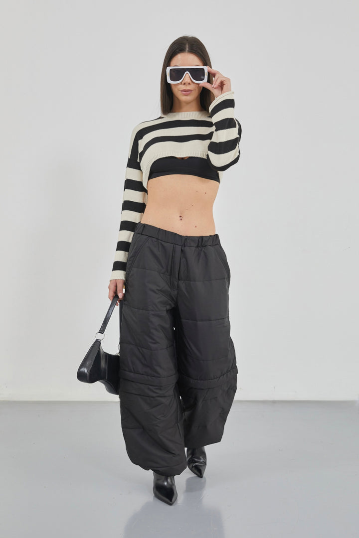 Fermuar Detay Kapitone Siyah Pantolon