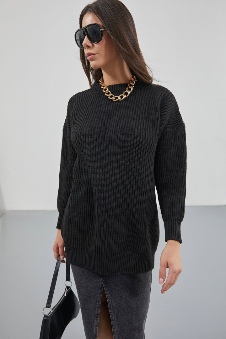 Oversize Siyah Örgü Kazak