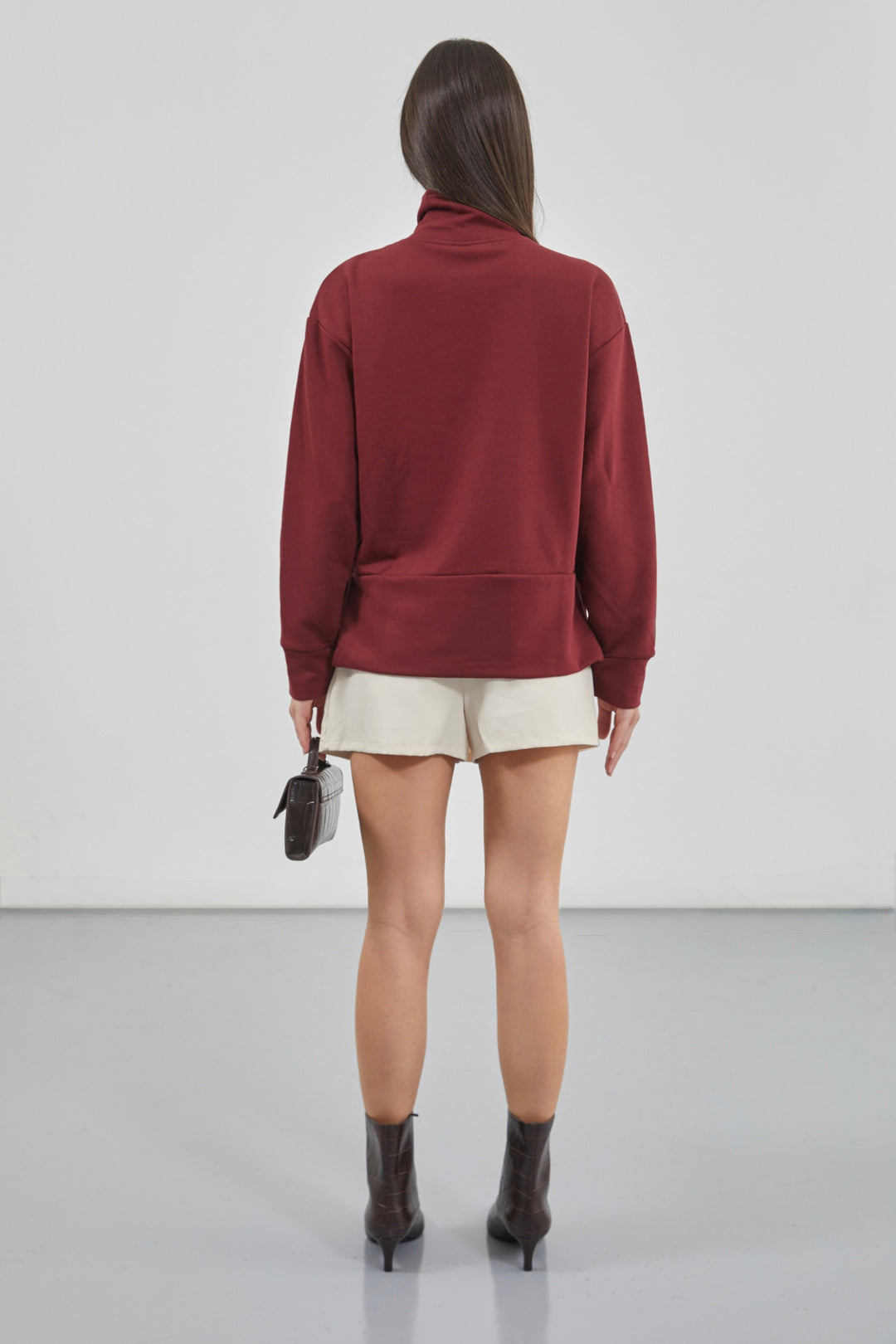 Burgundy Sweatshirt with Zipper and Stitching Details 