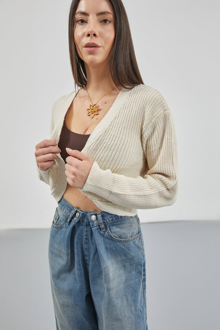 Crop Beige Knitted Cardigan with Piping 