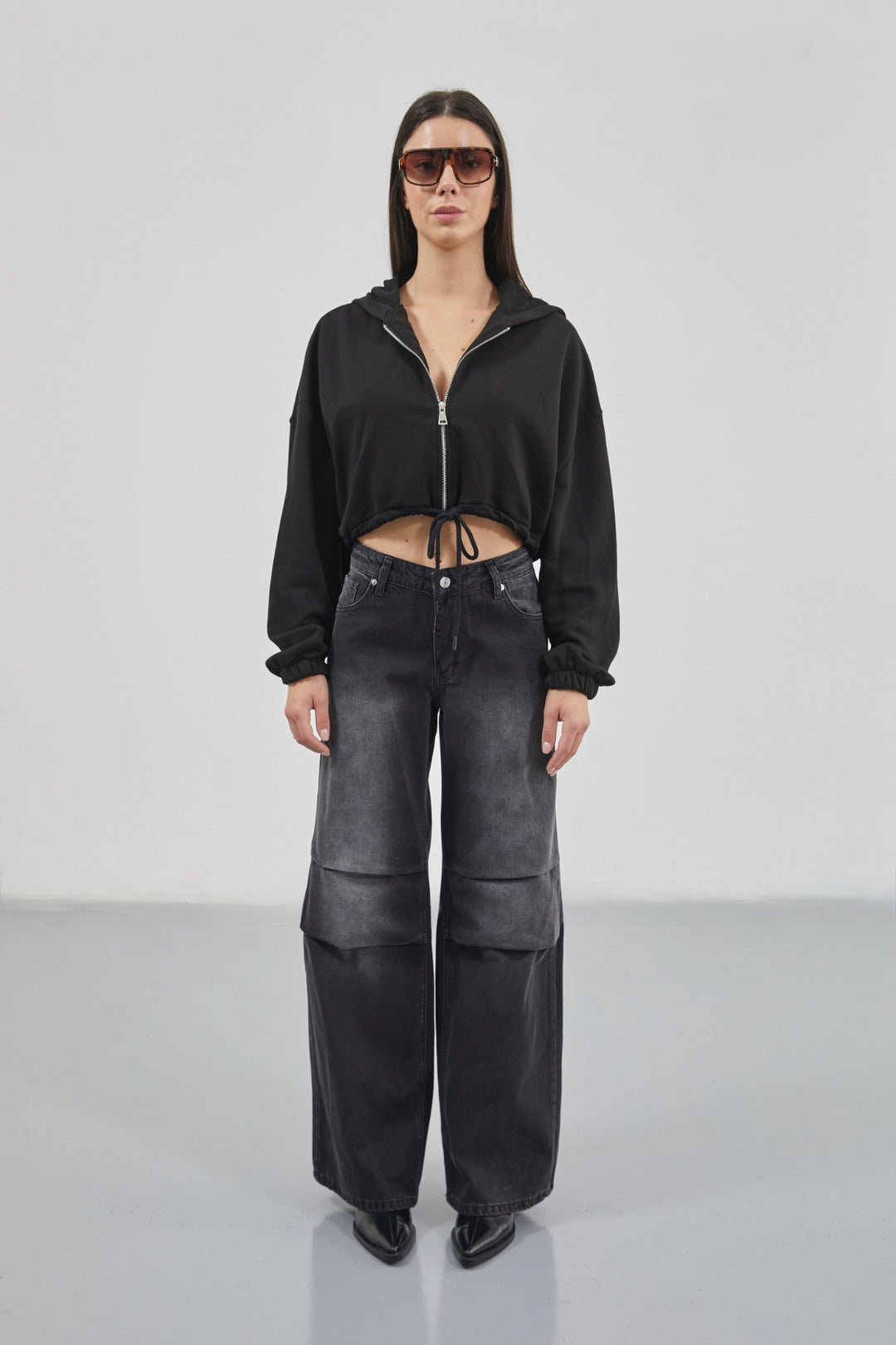 Beli Lastikli Fermuarlı Siyah Sweatshirt