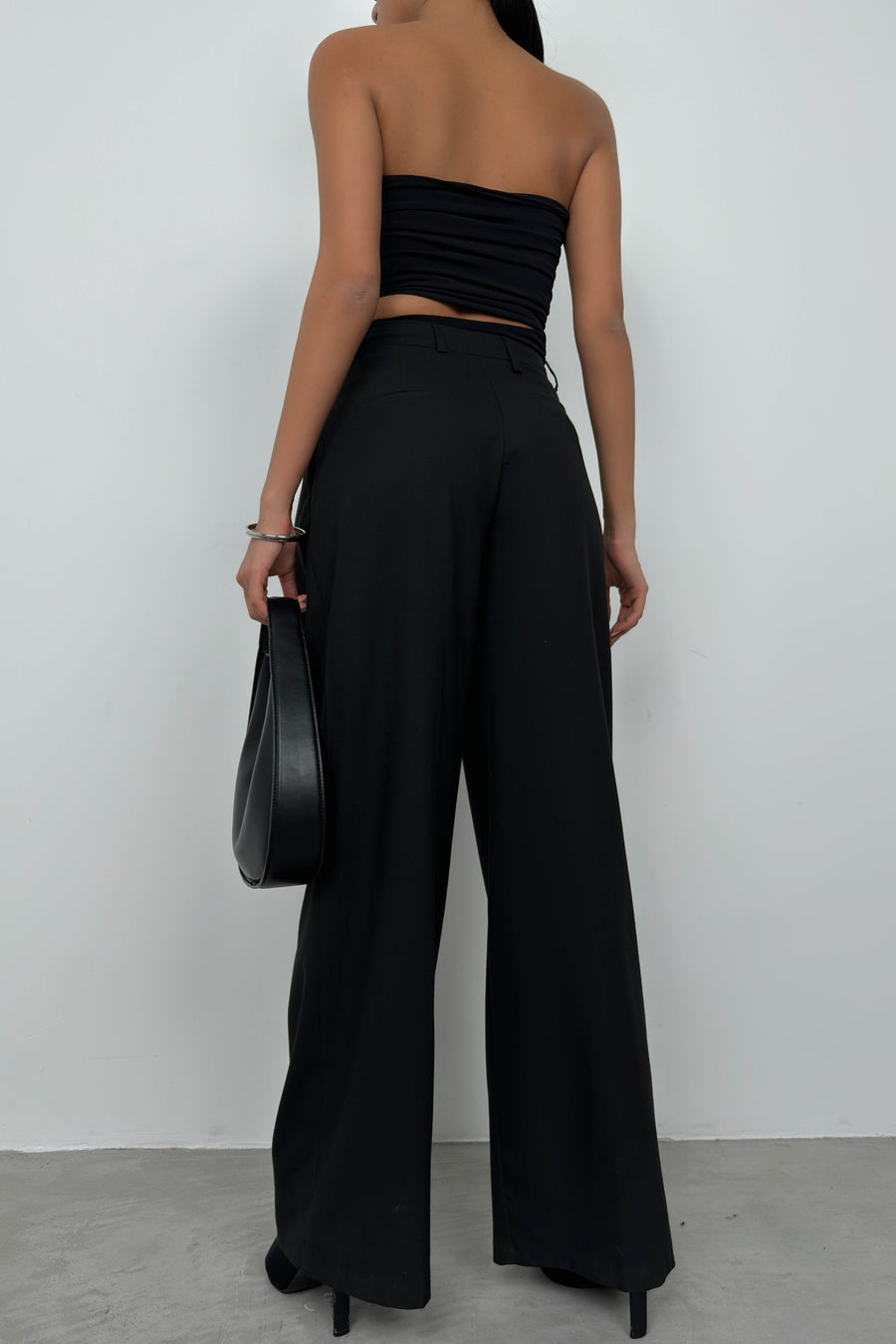 Asymmetrical Strapless Black Crop 