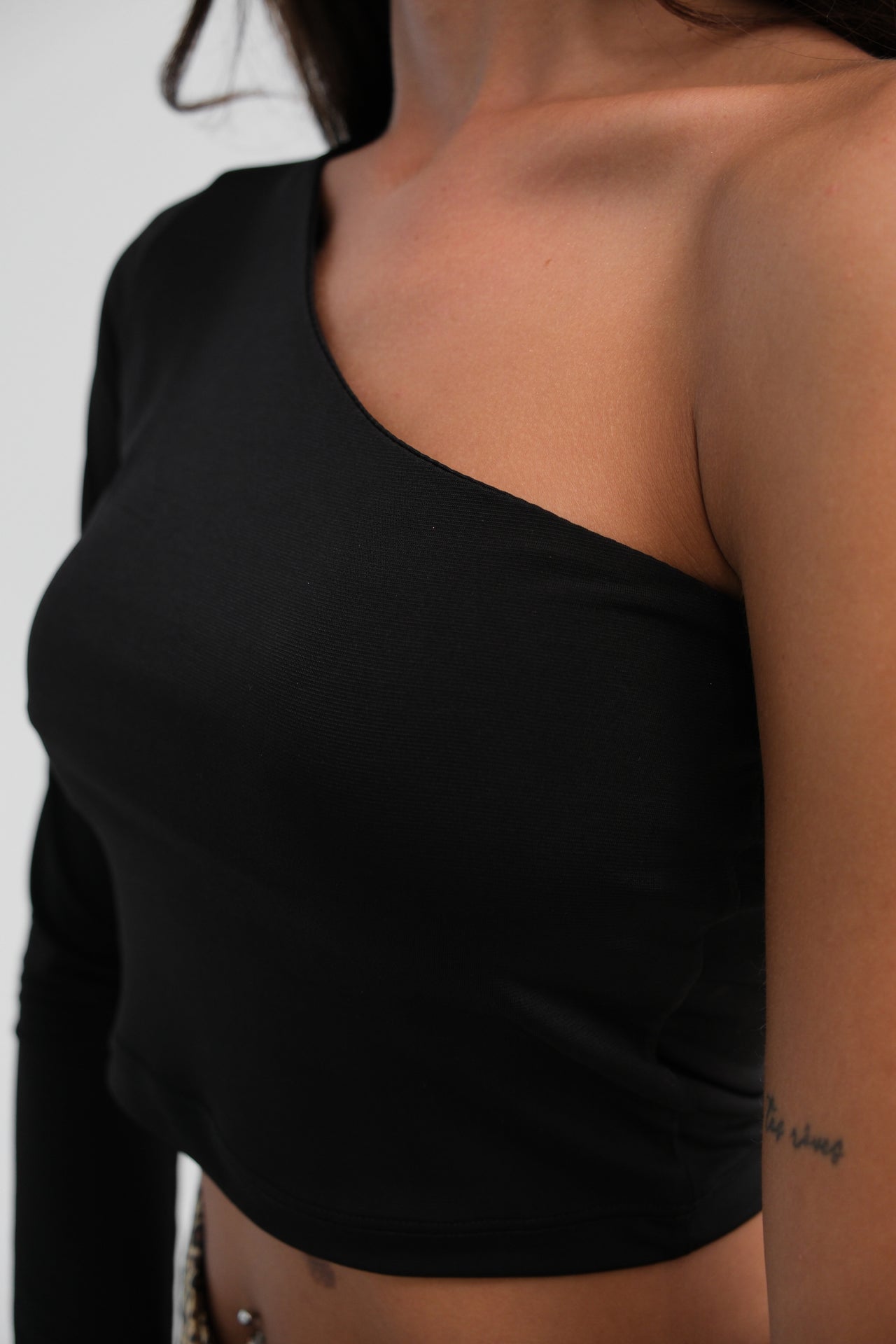 Asymmetrical One Shoulder Black Crop Top 