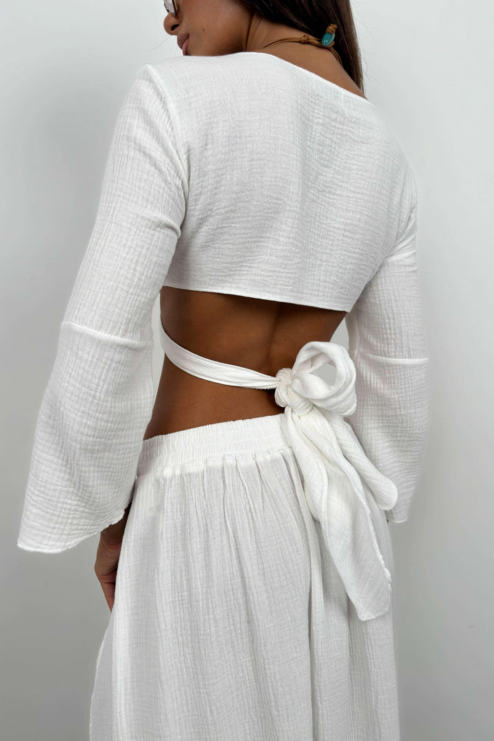 Bağcıklı Yırtmaçlı Beyaz Etek Takım