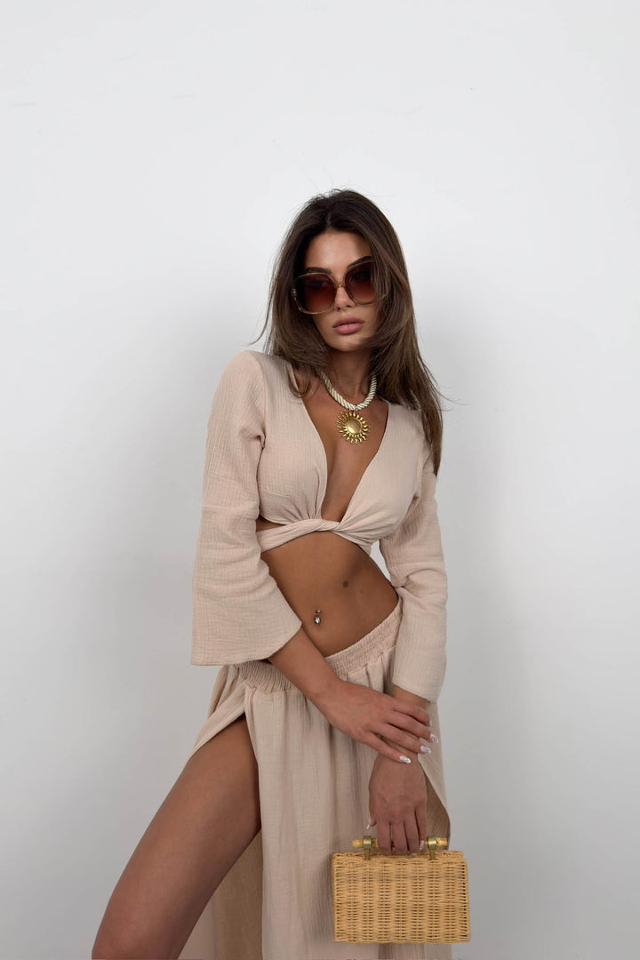 Bağcıklı Yırtmaçlı Bej Etek Takım
