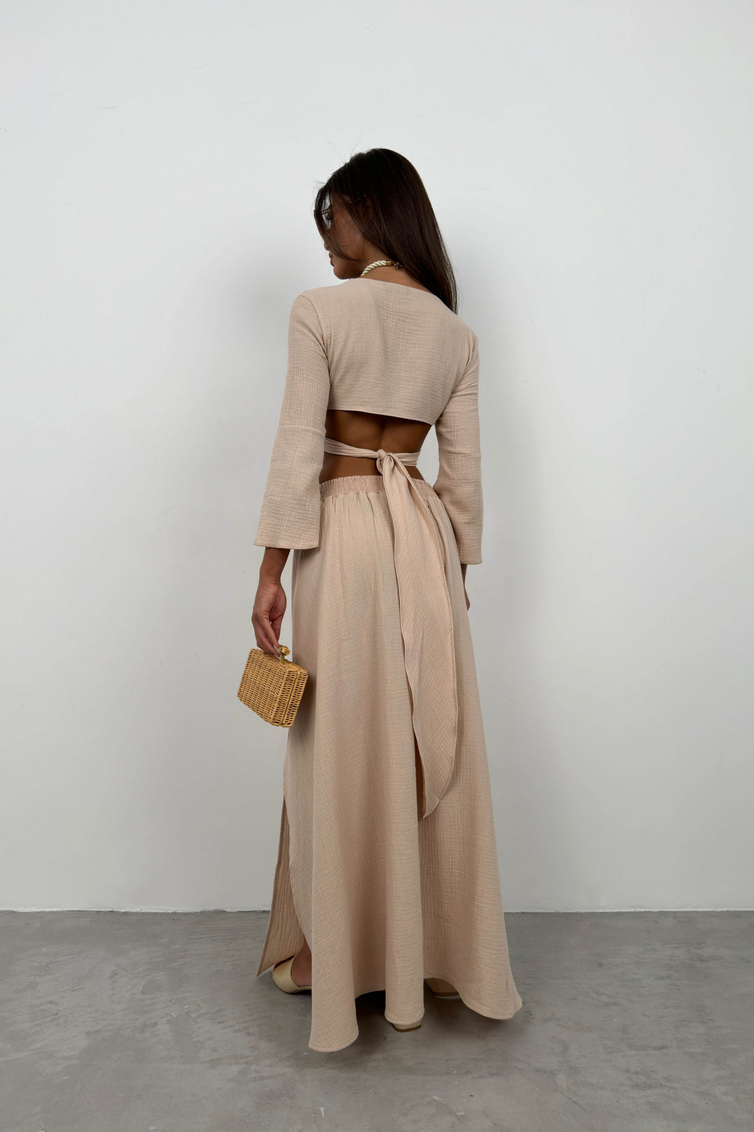 Bağcıklı Yırtmaçlı Bej Etek Takım