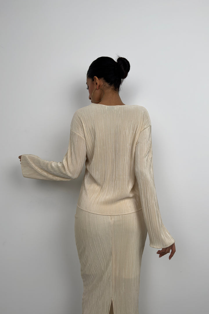 Bağlama Detay Dokulu Bej Bluz