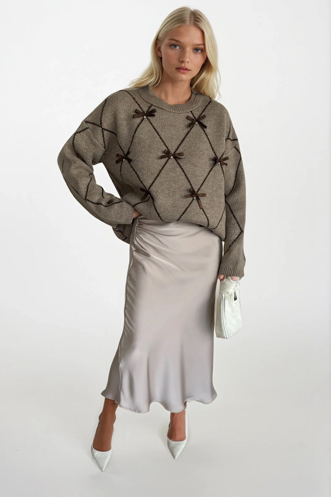 Baklava Desen Taş İşlemeli Fiyonklu Vizon Kazak