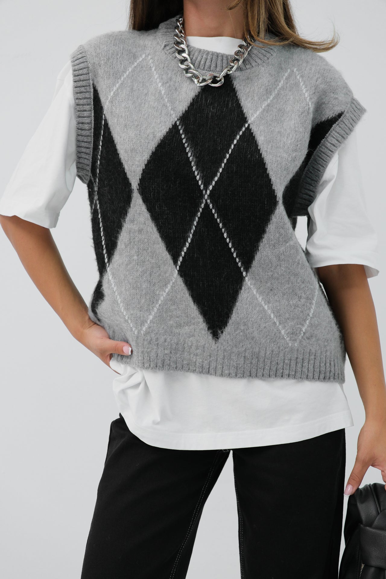 Gray Crop Sweater with Diamond Pattern 