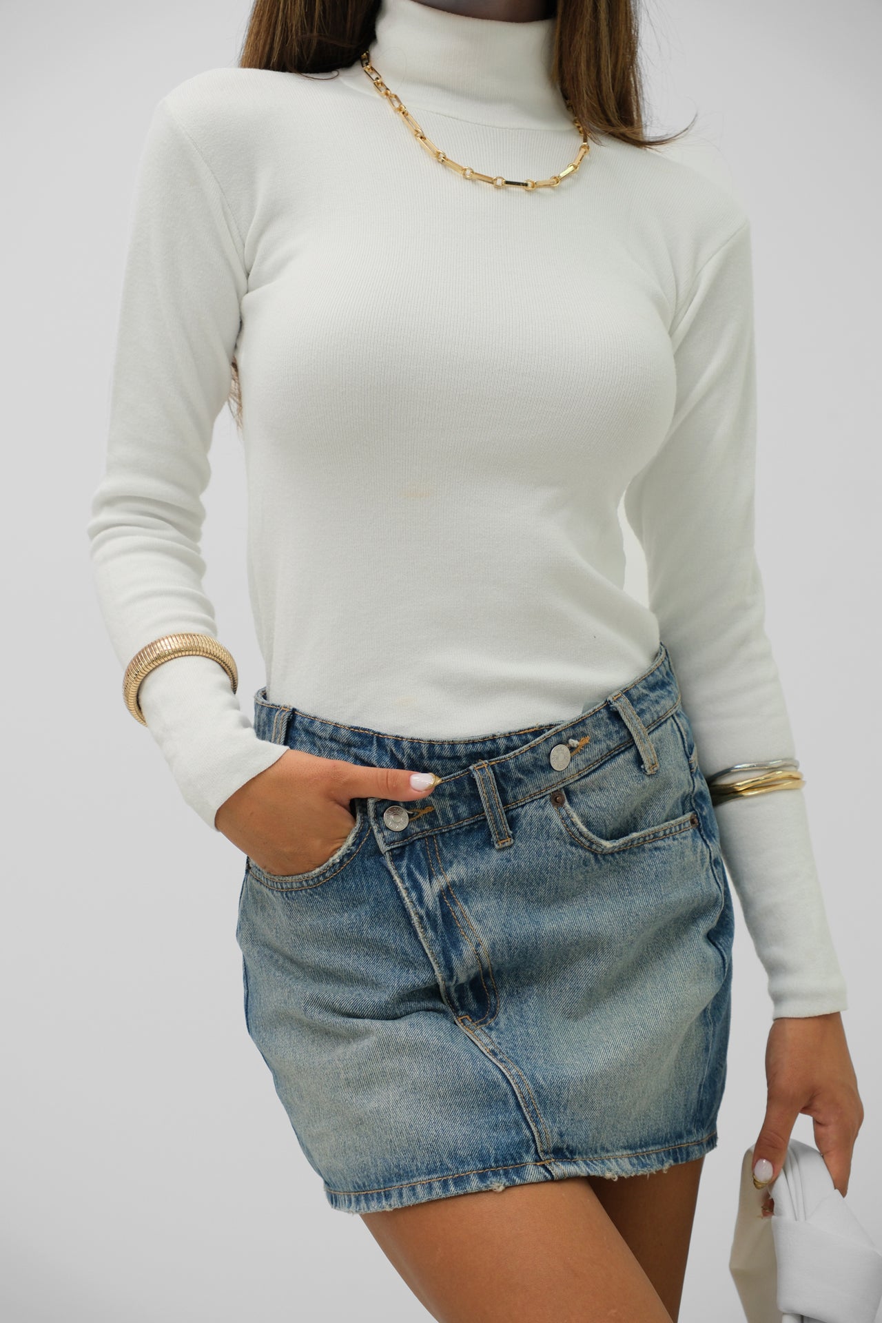 Turtleneck Ecru Knit Blouse 