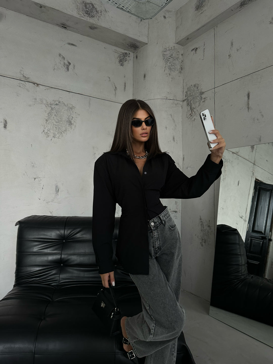 Waist-Fitting Padded Black Shirt 