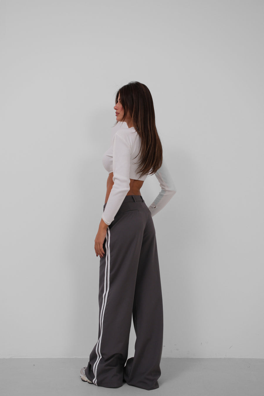 Piping Detail Low Waist Gray Trousers 