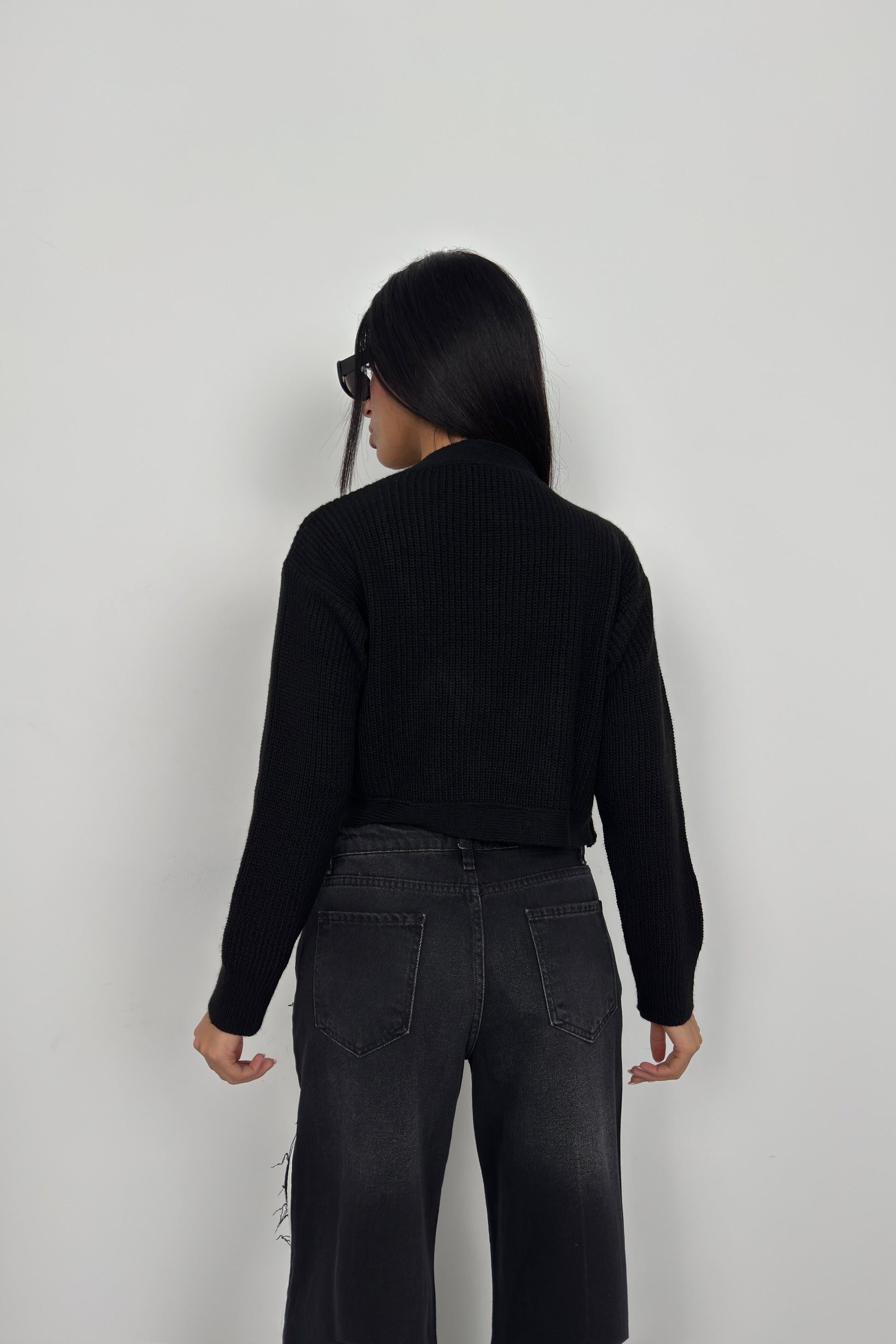 Crop Black Knitted Cardigan with Piping 