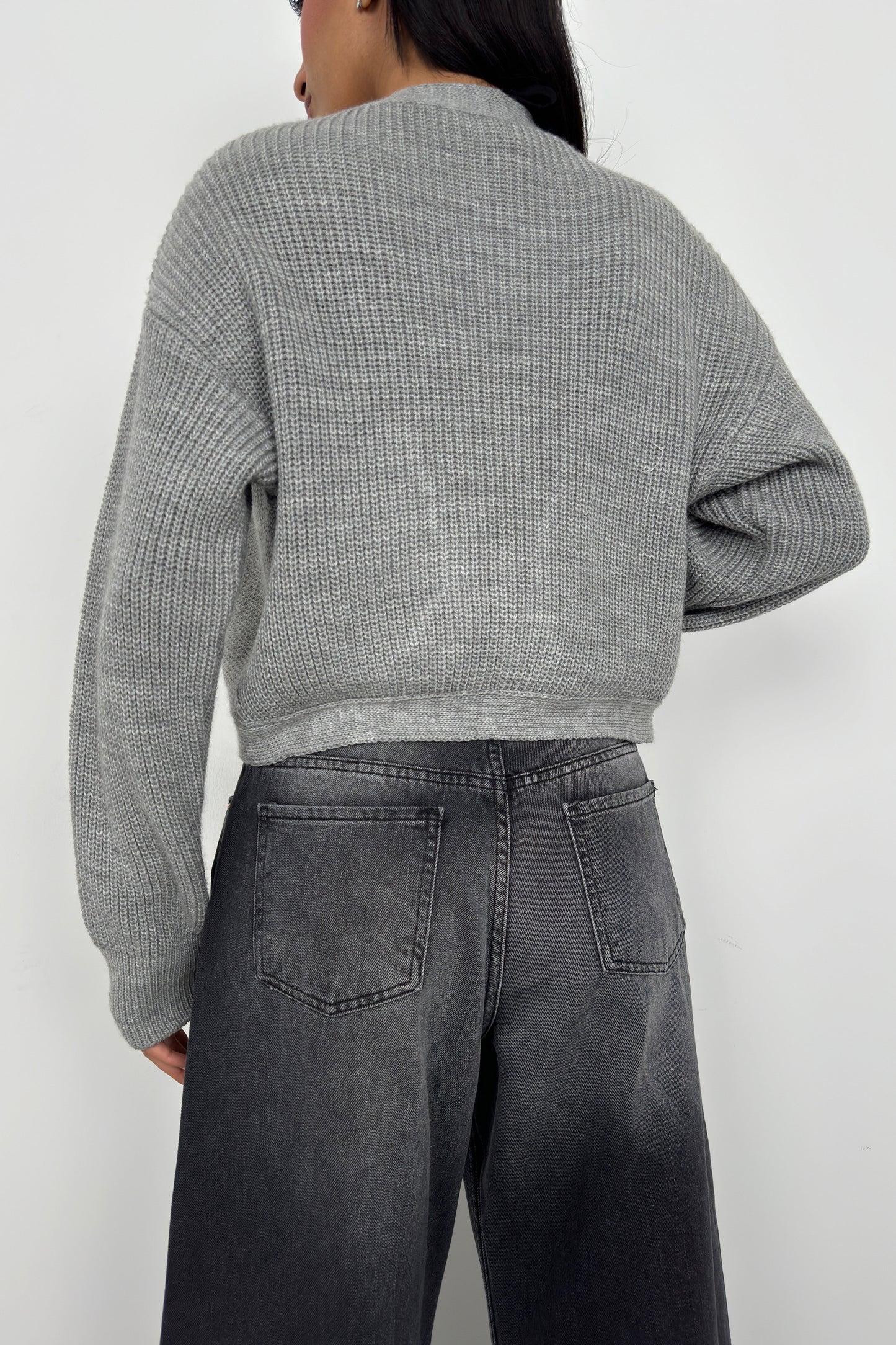 Crop Gray Knitted Cardigan with Piping 