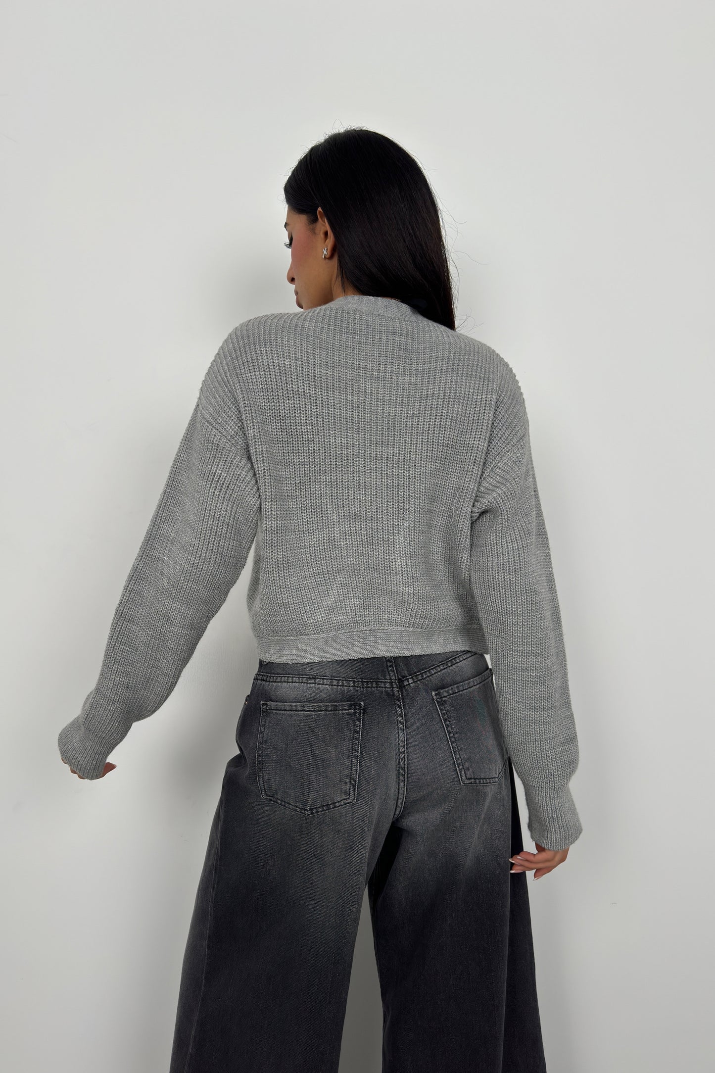 Crop Gray Knitted Cardigan with Piping 