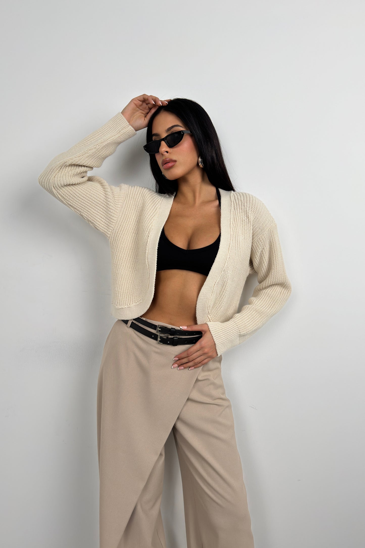 Crop Beige Knitted Cardigan with Piping 