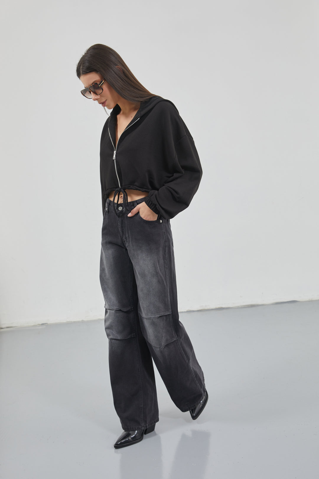 Low Waist Knee Fold Black Jeans 