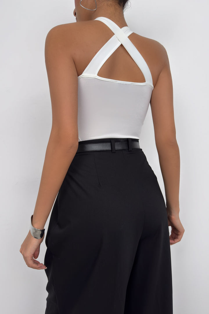 Çapraz Askılı Beyaz Bodysuit