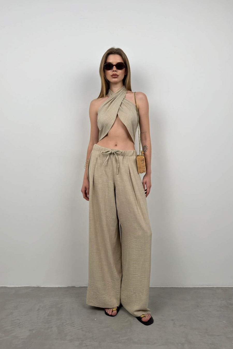 Cross-Laced Linen Stone Crop 