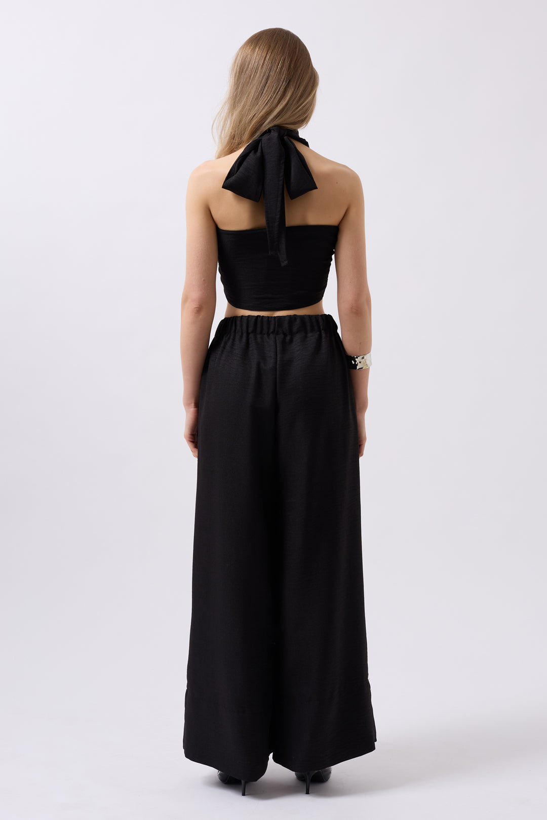 Cross-Lace Linen Black Crop