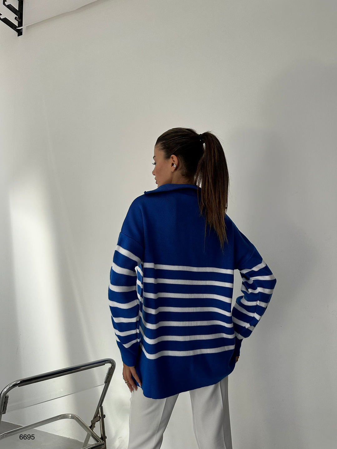 Çizgili Fermuarlı Saks Triko Kazak