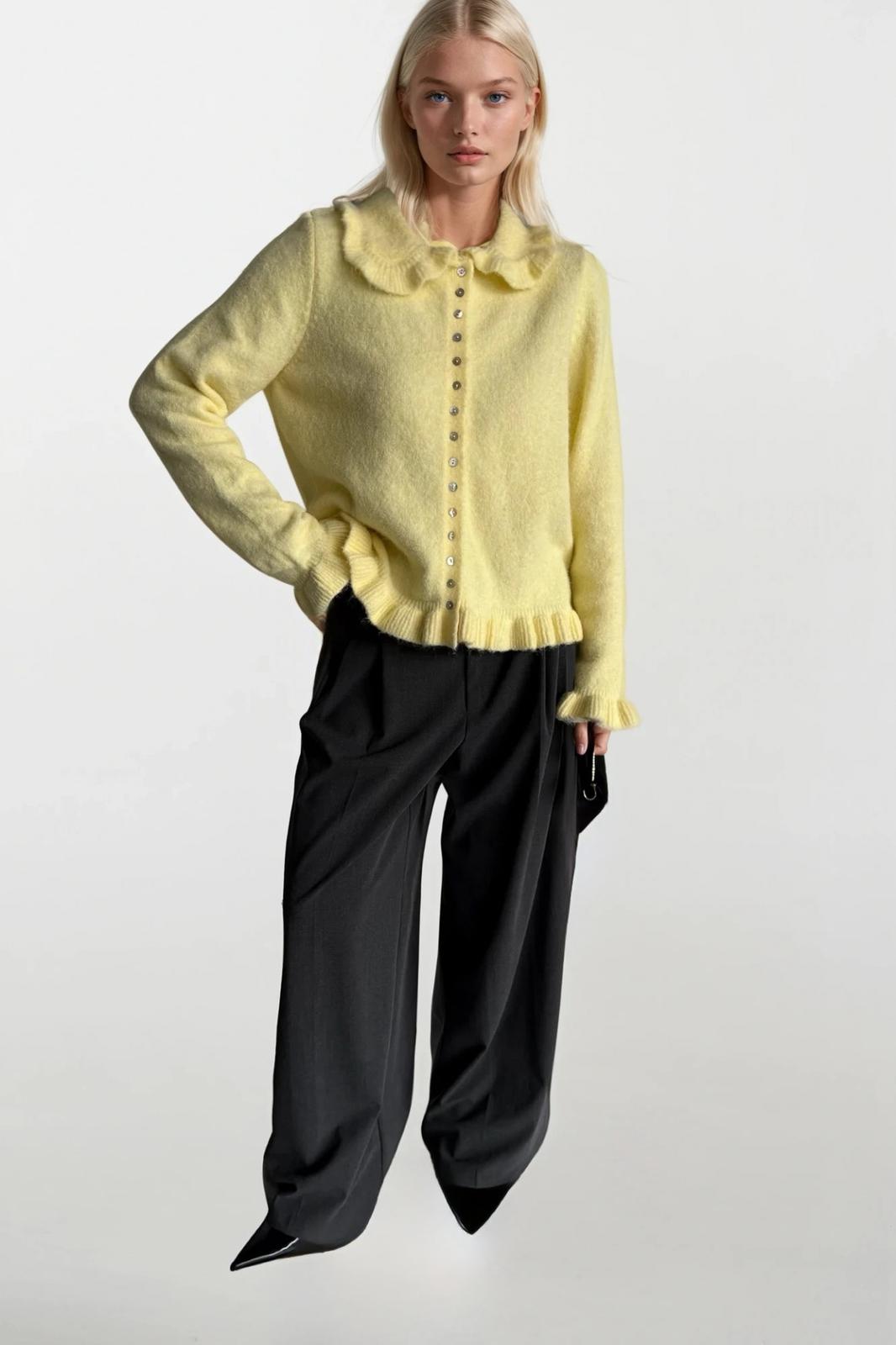 Etek ve Yaka Fırfırlı Triko Sarı Hırka