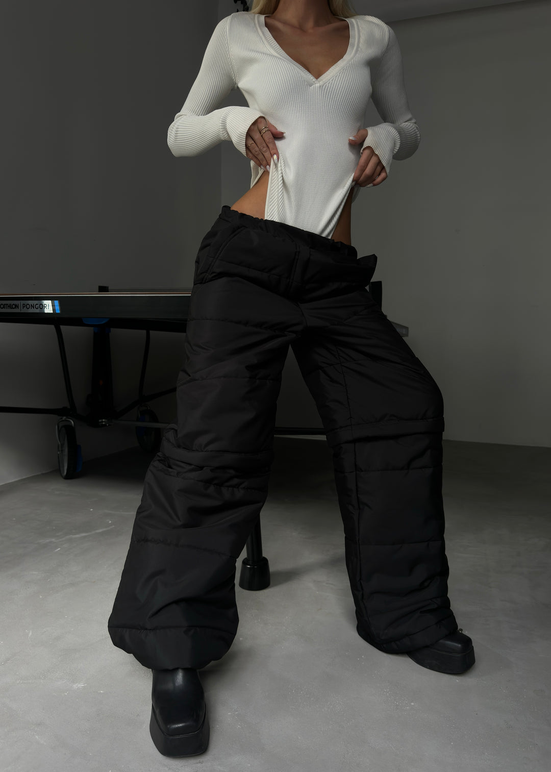 Fermuar Detay Kapitone Siyah Pantolon