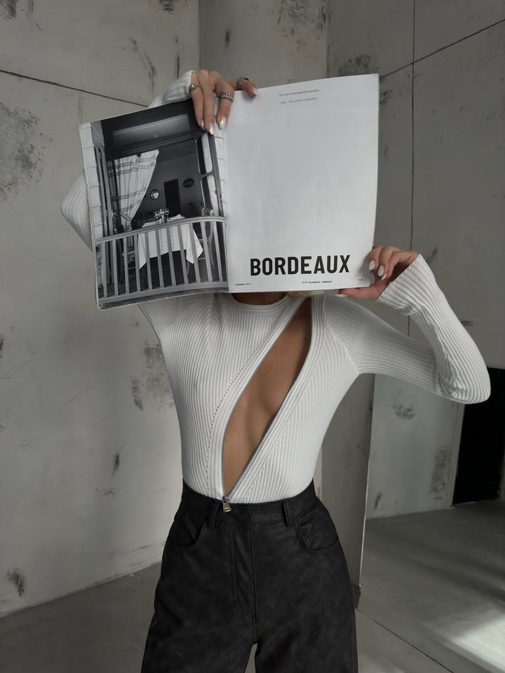 Zipper Detail White Knit Blouse 