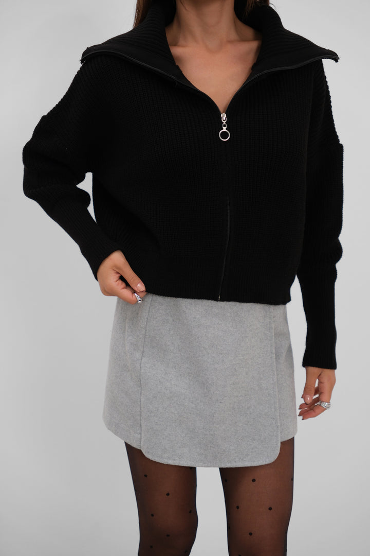 Zippered Polo Collar Black Cardigan 
