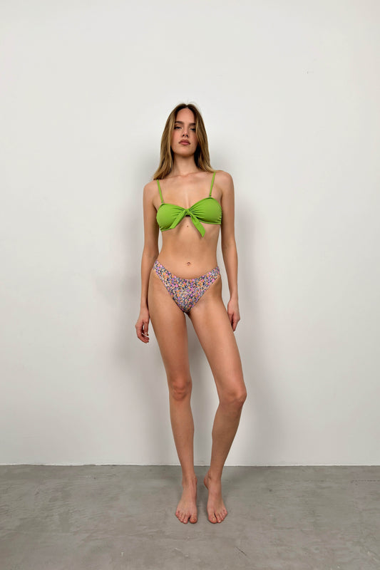 Fiyonk Detay Çiçekli Yeşil Bikini Takım
