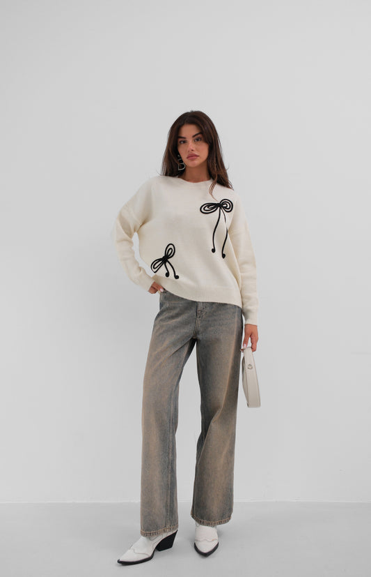 Bow Embroidered Knitted Sweater 