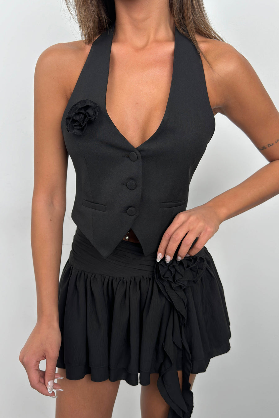 Black Vest with Fleto Pocket and Rose Accessory 