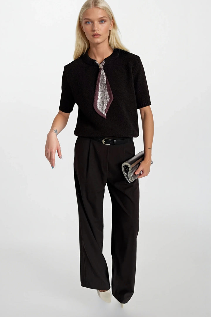 Fular Detay Yarım Kol Kahverengi Triko Bluz