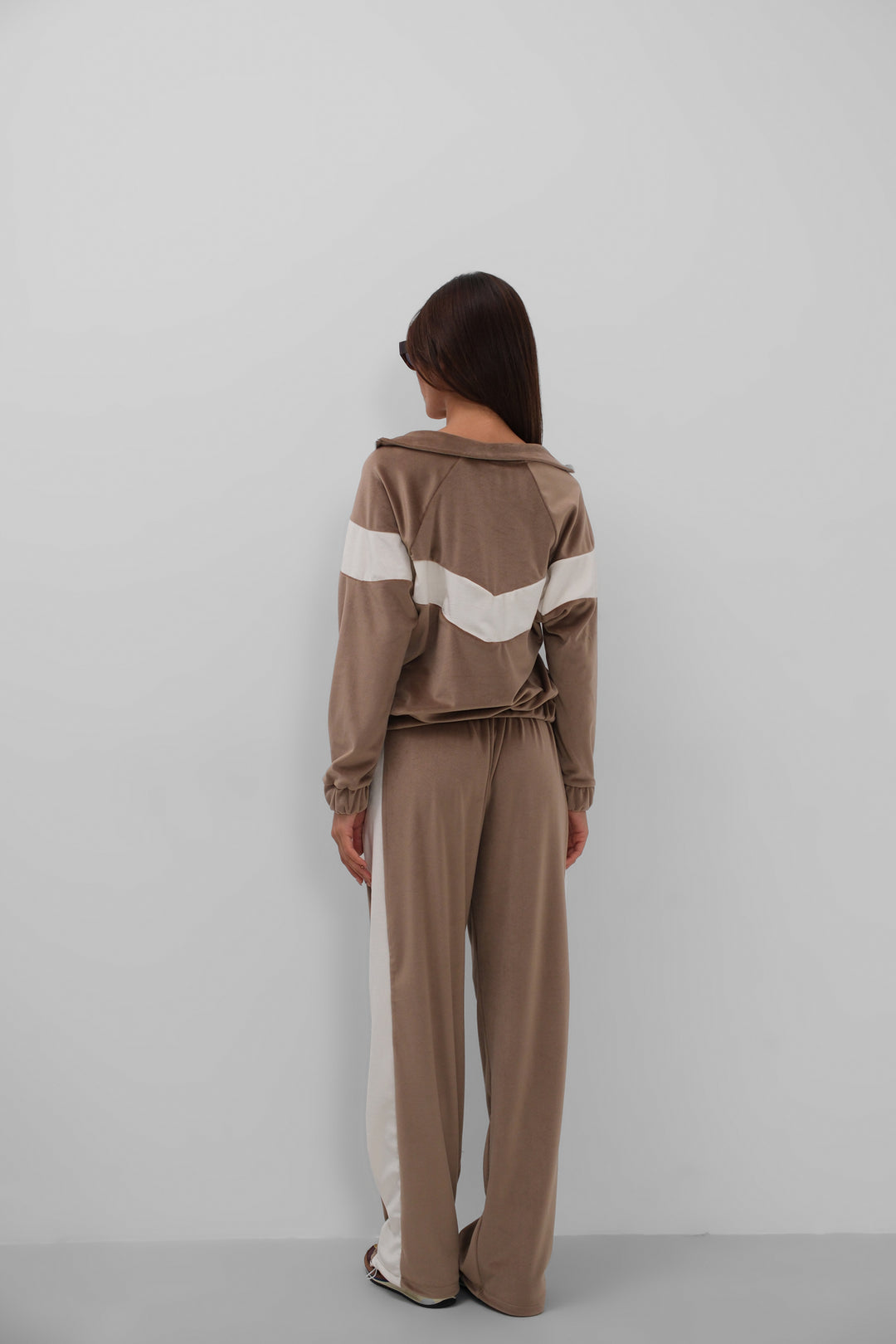 Garnished Zippered Velvet Tracksuit Brown Set 