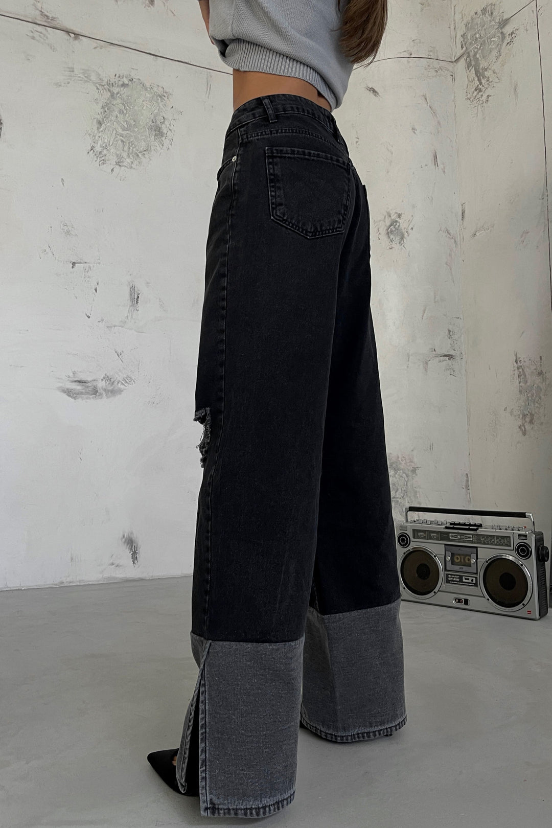 Geniş Paça Lazerli Gri Jean