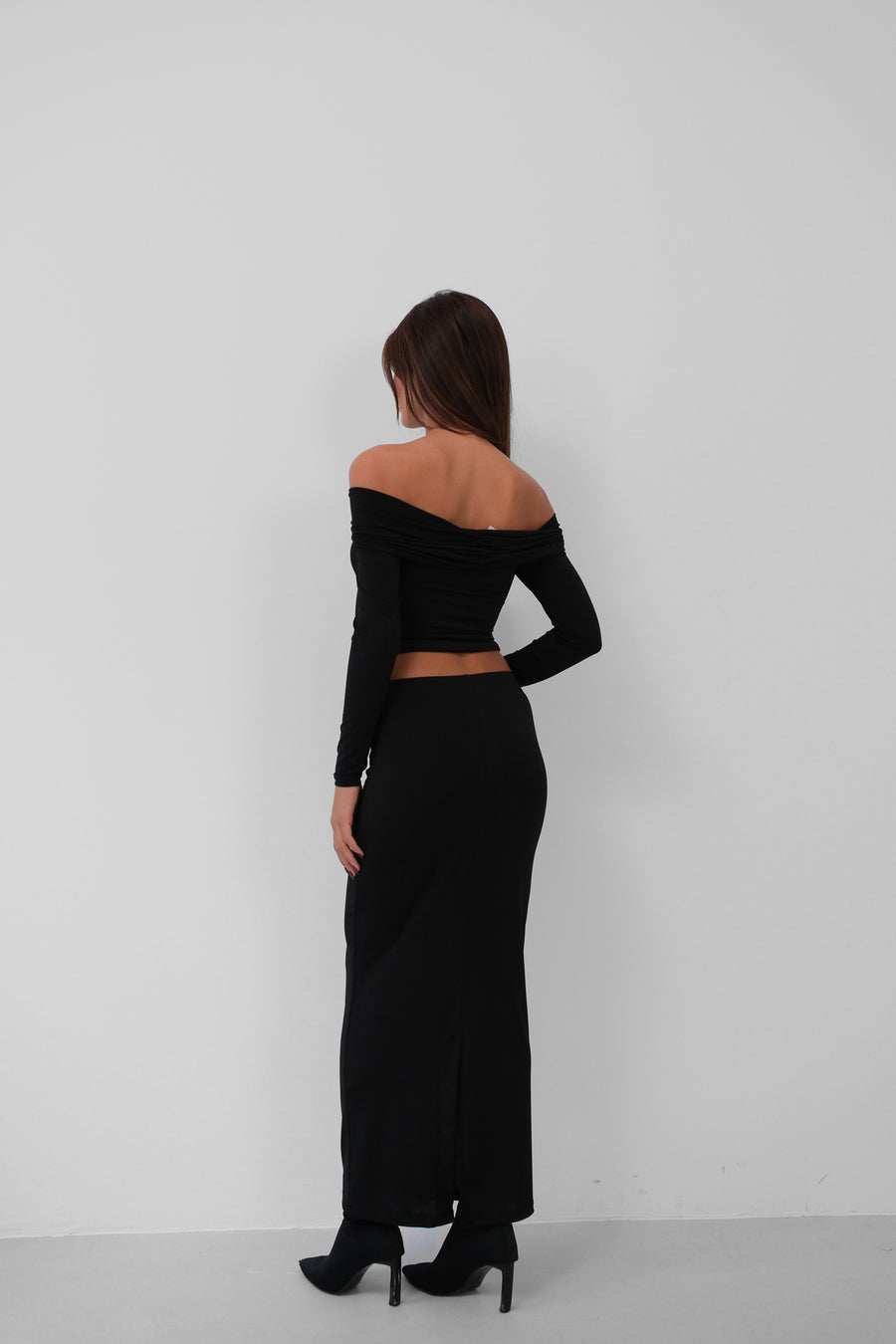 Chest Pleated Strapless Black Blouse 